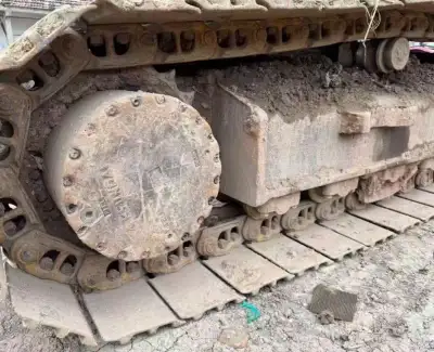 Used Hyundai 225LC-7 Excavator photo 9