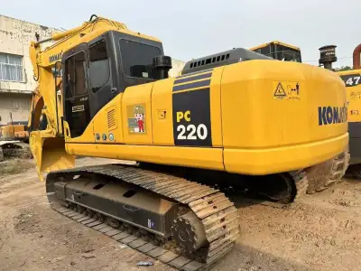 Used Komatsu PC220-7 Excavator photo 4