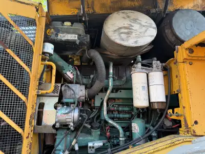 Used Volvo L180E Wheel Loader photo 9