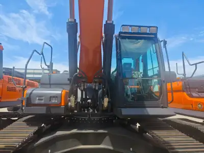 Used Doosan DX400LC-7B Excavator photo 3