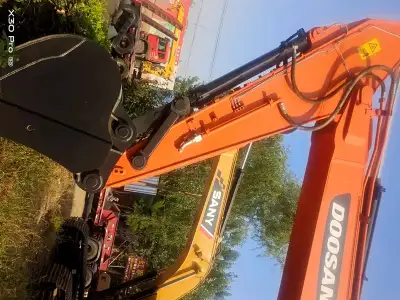 Used Doosan DX340LC Excavator photo 6