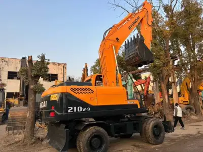 Used Hyundai R210W-9 Wheeled Excavator photo 2