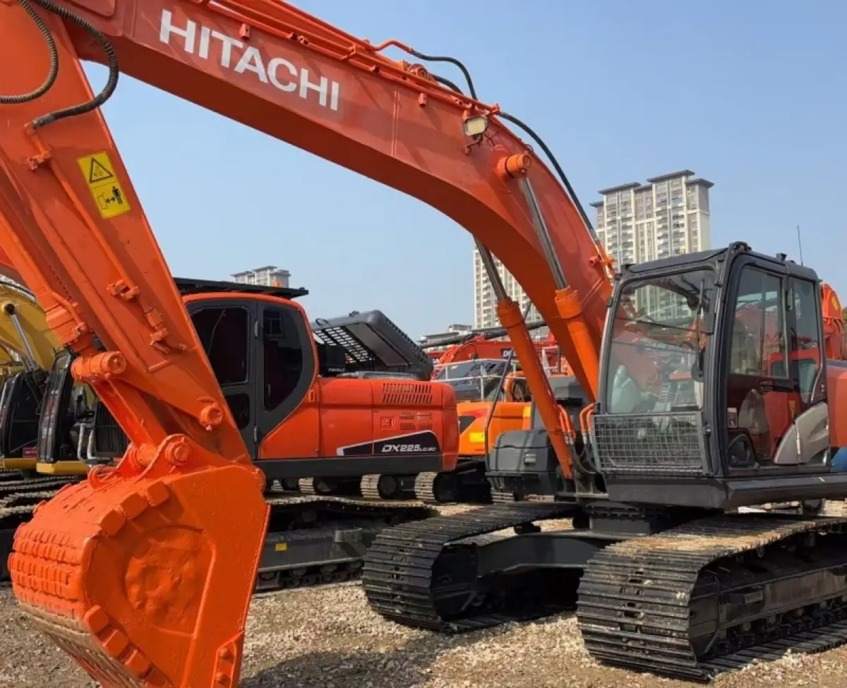 Used Hitachi ZX200 Excavator photo 1