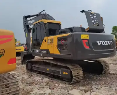 Used Volvo 210 Excavator photo 4