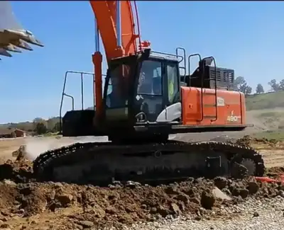 Used Hitachi 490 Excavator photo 2