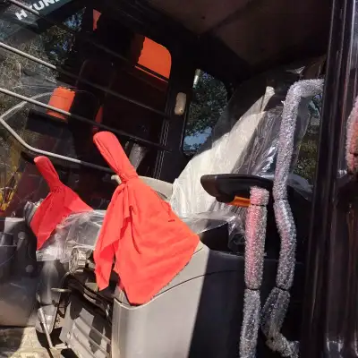 Used Hitachi 130 Excavator photo 9