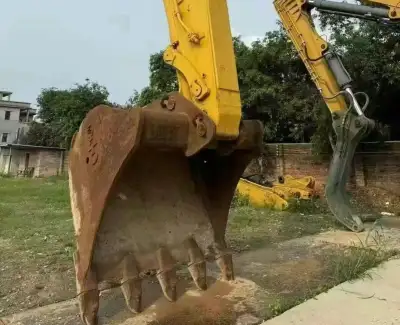 Used Komatsu PC600LC Excavator photo 6
