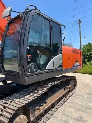 Used Hitachi ZX210 Excavator photo 3