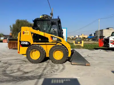 Used Caterpillar 226B Skid Steer Loader photo 2