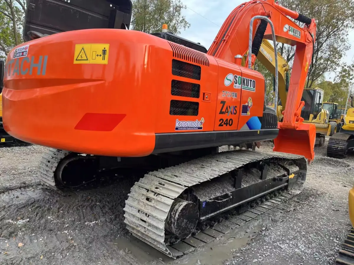Used Hitachi 240 Excavator photo 1