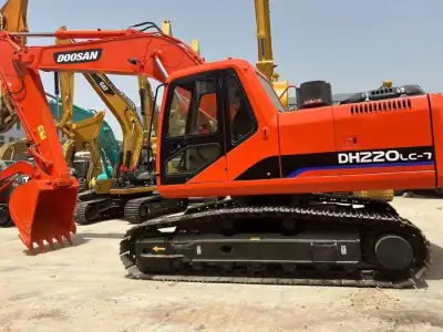 Used Doosan DH220LC Excavator photo 4