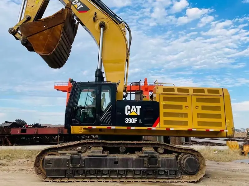 Used Caterpillar 390F Excavator photo 1