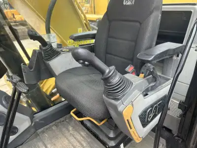 Used Caterpillar 320 Excavator photo 5