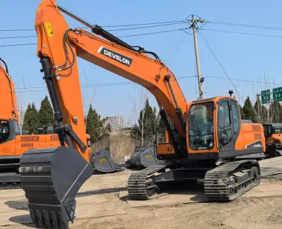 Used Doosan DX220LCA Excavator photo 2