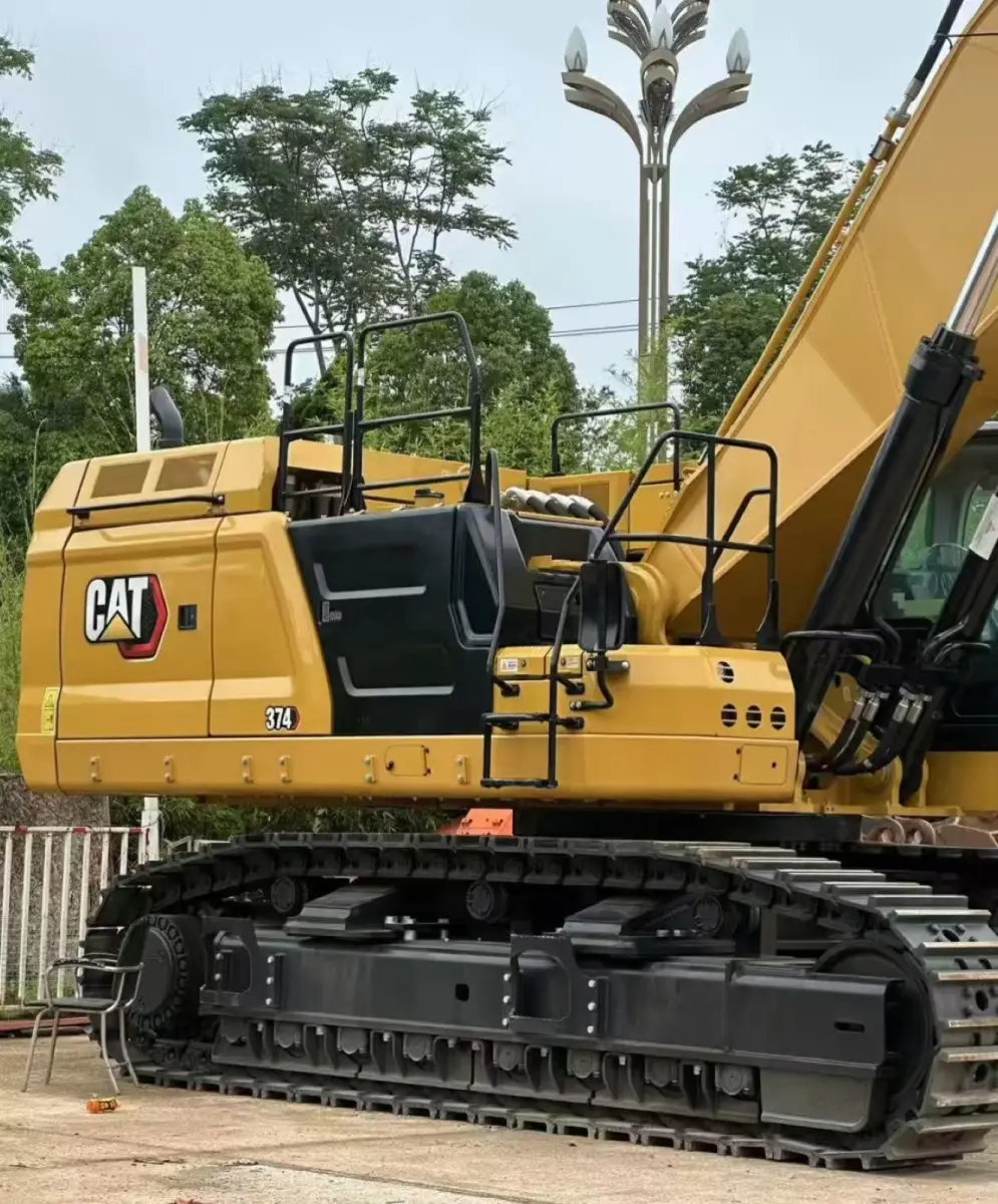 Used Caterpillar 374 Excavator photo 1