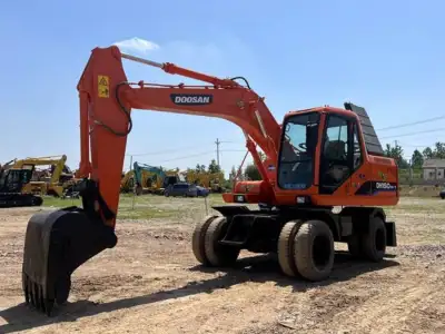 Used Doosan DH150W Wheeled Excavator photo 4