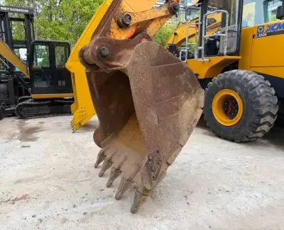 Used Hyundai 305LC-7 Excavator photo 4