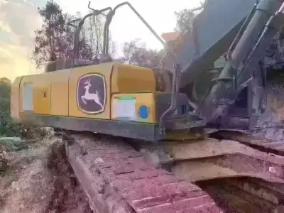 Used John Deere 360 Excavator photo 3