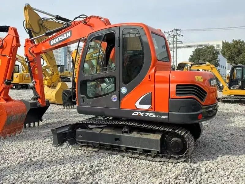 Used Doosan DX75 Excavator photo 1