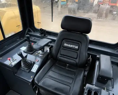 Used Shantui SD22 Bulldozer photo 8
