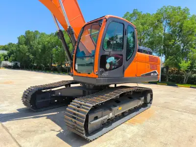 Used Doosan DX210 Excavator photo 3