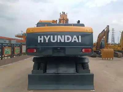 Used Hyundai 210W-9 Wheeled Excavator photo 6