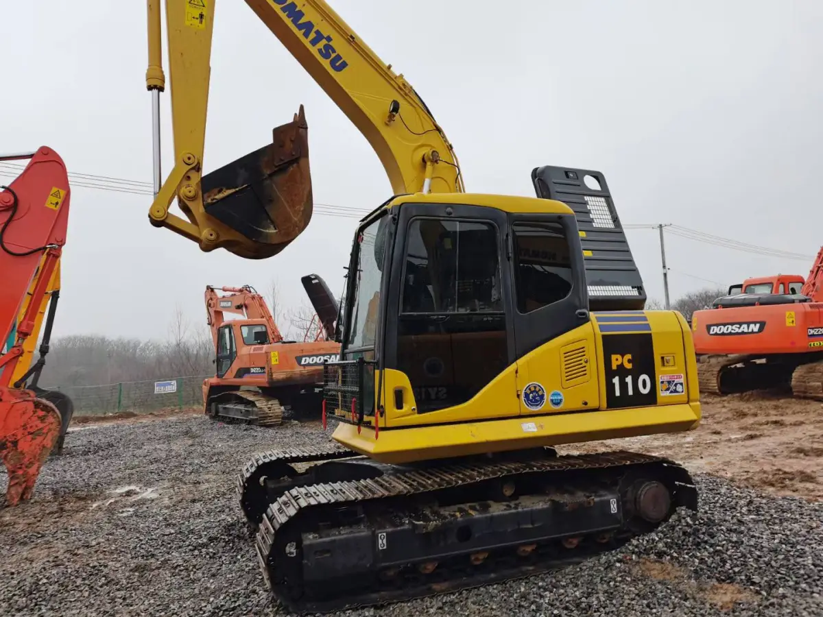 Used Komatsu PC110-7 Excavator photo 1