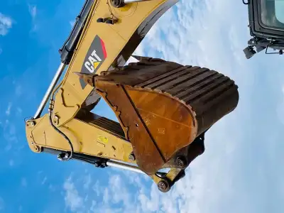Used Caterpillar 390F Excavator photo 6