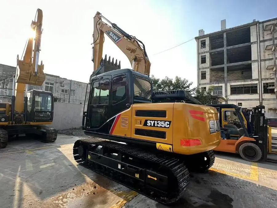 Used SANY SY135C Excavator photo 1