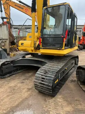 Used Komatsu PC220-7 Excavator photo 4