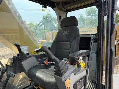 Used Caterpillar 320GC Excavator photo 10