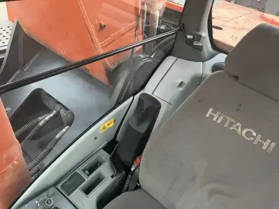 Used Hitachi 470 Excavator photo 7