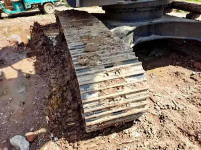 Used Hitachi ZX240-3 Excavator photo 6