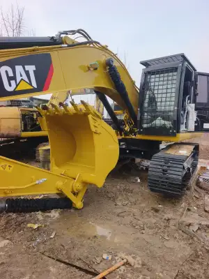 Used Caterpillar CAT320D Direct Injection Excavator photo 3