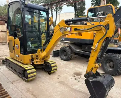 Used CAT 302CR 303CR Mini Excavator photo 3