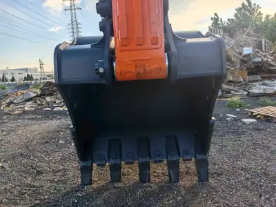 Used Doosan DX360LCA-7B Excavator photo 2