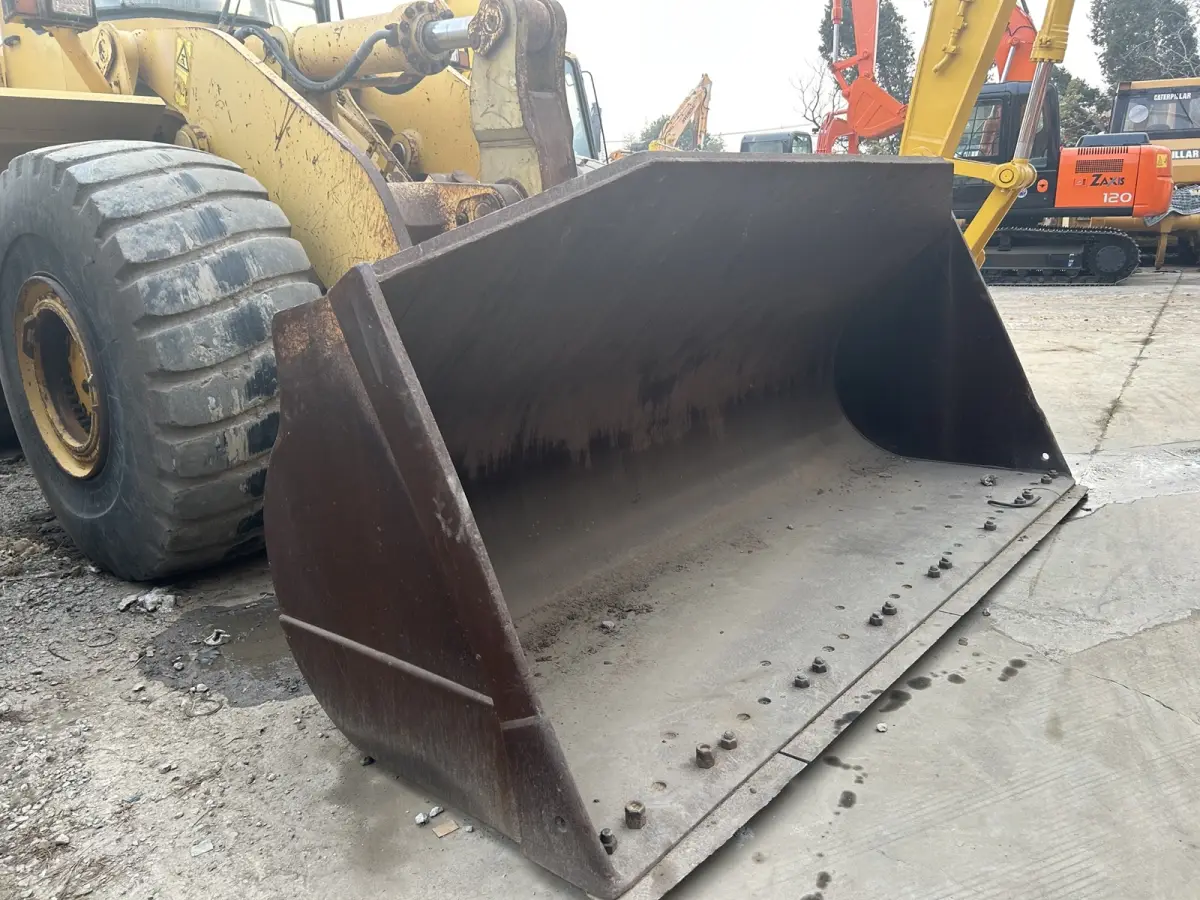 Used Komatsu WA500 Wheel Loader photo 1