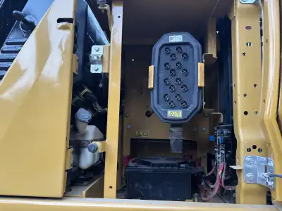 Used Caterpillar 320 Excavator photo 9