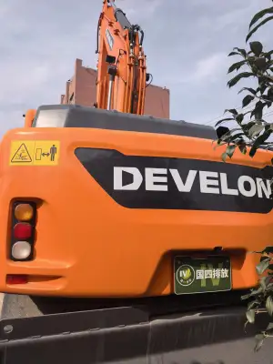 Used Doosan DX150WE Excavator photo 4