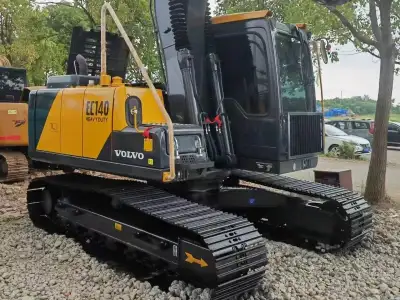 Used Volvo EC140 Excavator photo 2