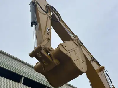Used Caterpillar 330C Excavator photo 5