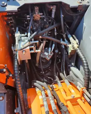 Used Doosan 140 Excavator photo 3