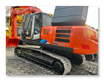 Used Hitachi 240 Excavator photo 4