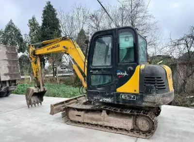 Used Hyundai 60-7 Mini Excavator photo 8