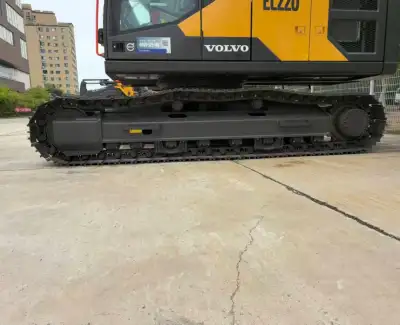 Used Volvo 220 Excavator photo 5