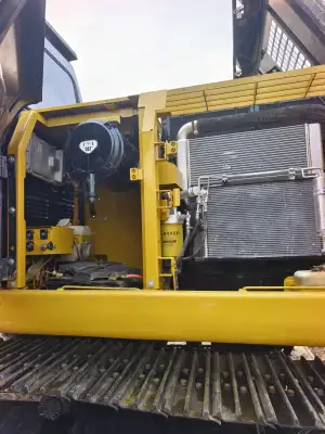 Used Caterpillar CAT320D Direct Injection Excavator photo 5