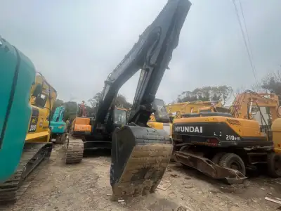 Used Hyundai 305LC-9T Excavator photo 2