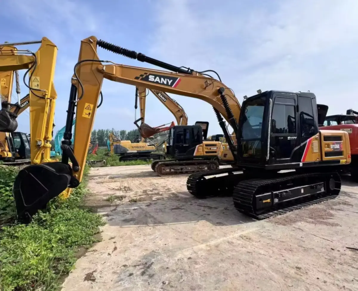 Used SANY 135C Excavator photo 1