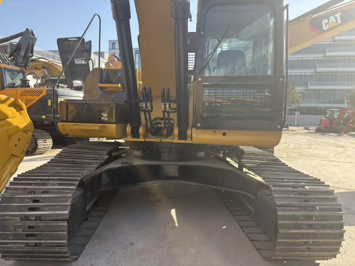 Used Caterpillar 325D Excavator photo 1