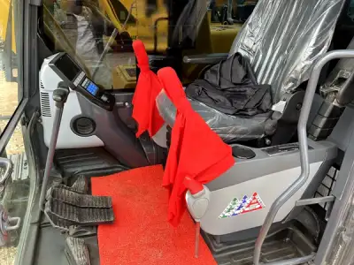Used Komatsu PC200-8 Excavator photo 6